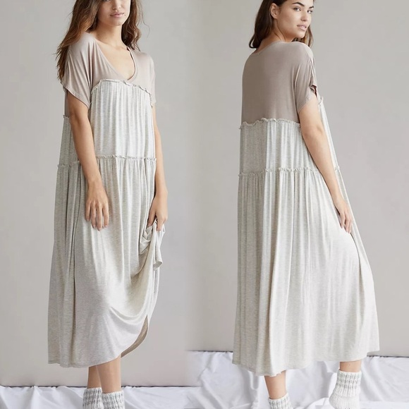 Anthropologie Dresses & Skirts - Anthropologie Saturday Sunday Tiered Neutral Colorblock Relaxed Knit Boho Dress